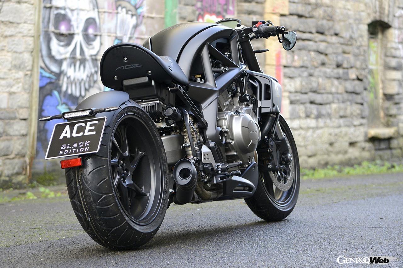 「アリエル エース ブラックエディション」のエクステリア。