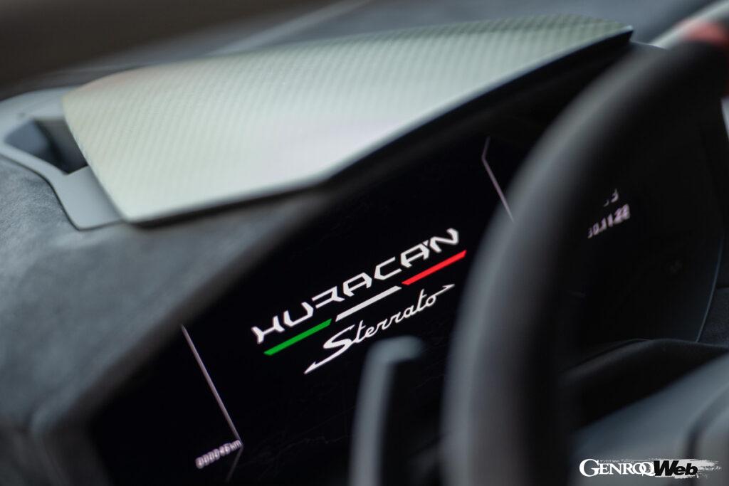 ハイウェイからダートトラックまで、あらゆる環境で完璧なコントロールを可能にするドライビングダイナミクスを実現した。