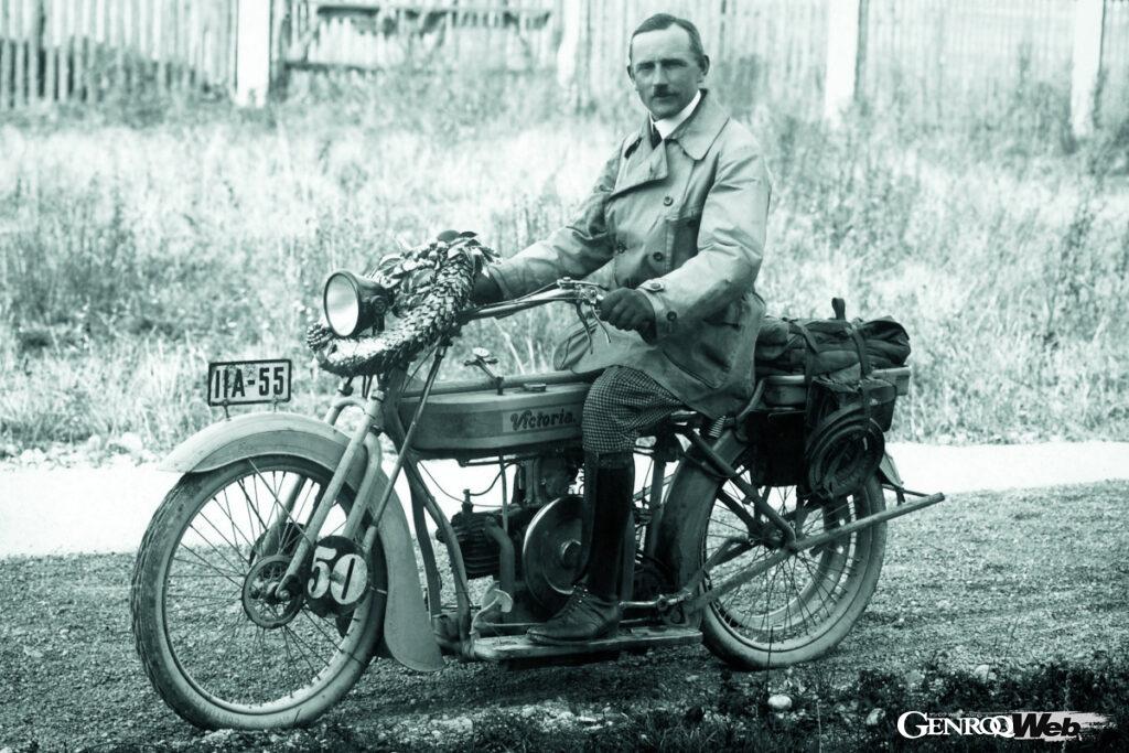 1921年型ビクトリアはM 2 B 15型エンジンを搭載