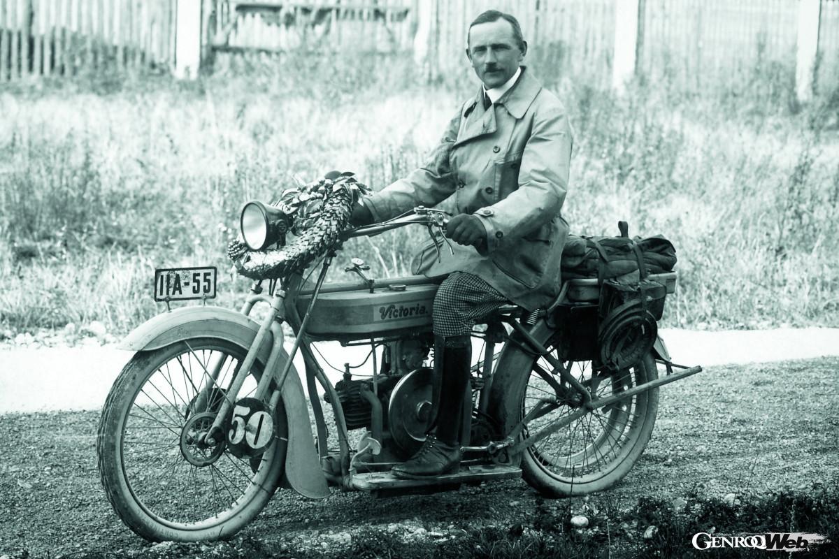 1921年型ビクトリアはM 2 B 15型エンジンを搭載