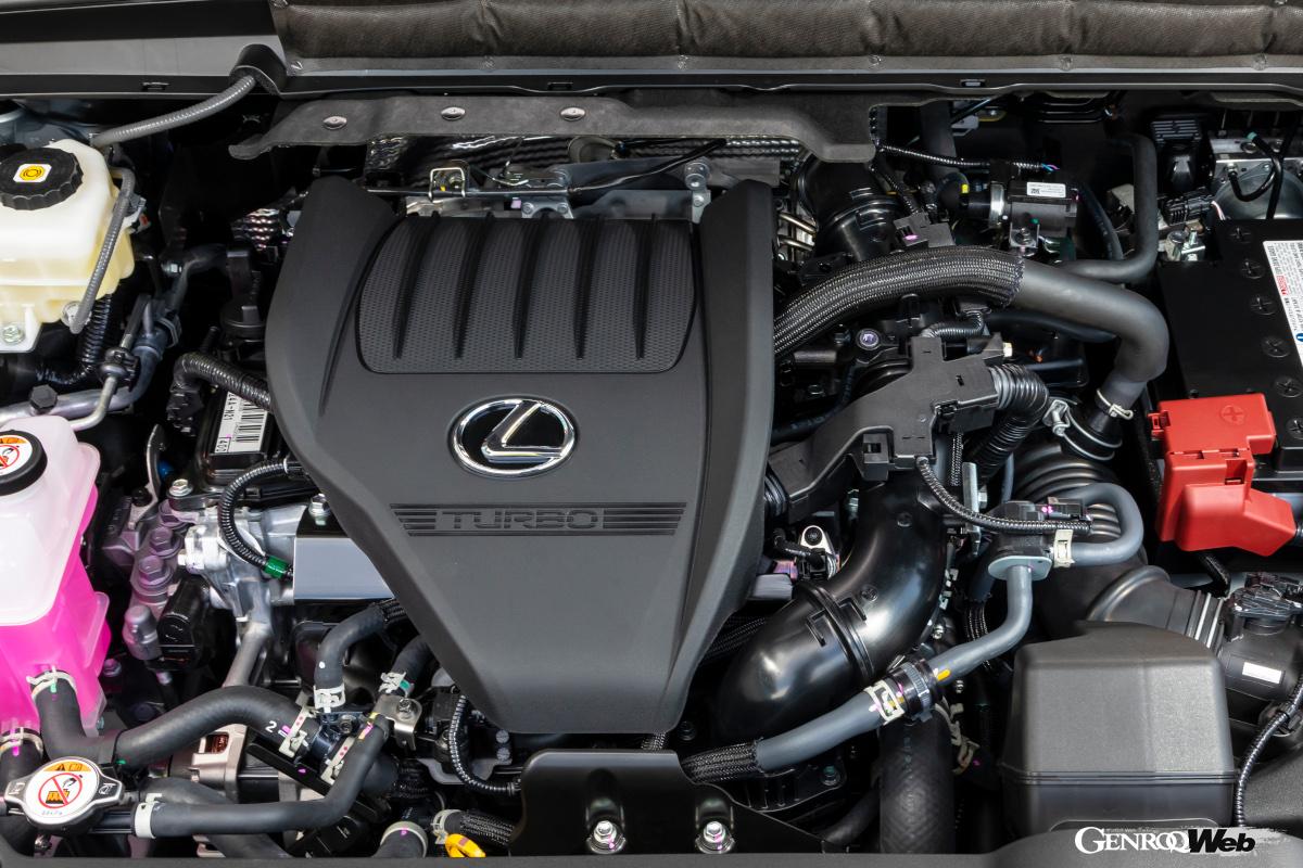 「RX350」の2.4リッター直列4気筒ターボエンジン