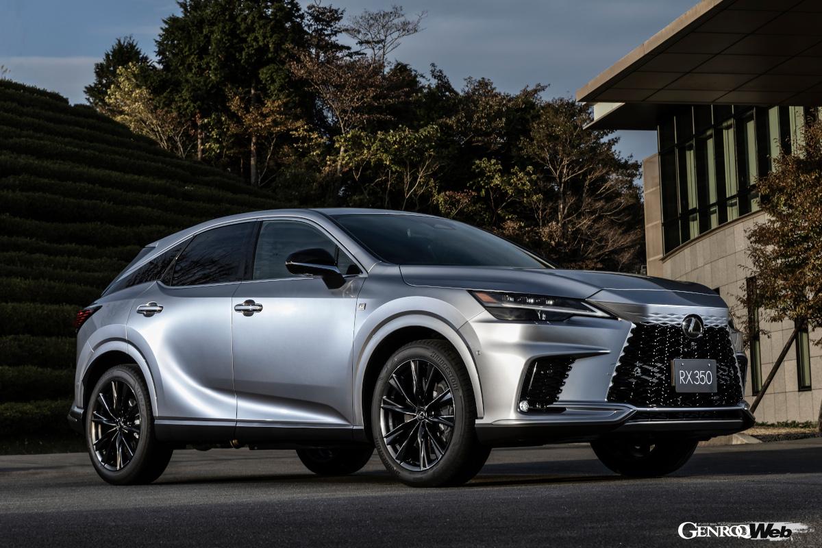 電動化技術を活かした新たな走りを予感させる低重心で踏ん張り感のあるスタンスと伸びやかなシルエットを両立したと謳う。