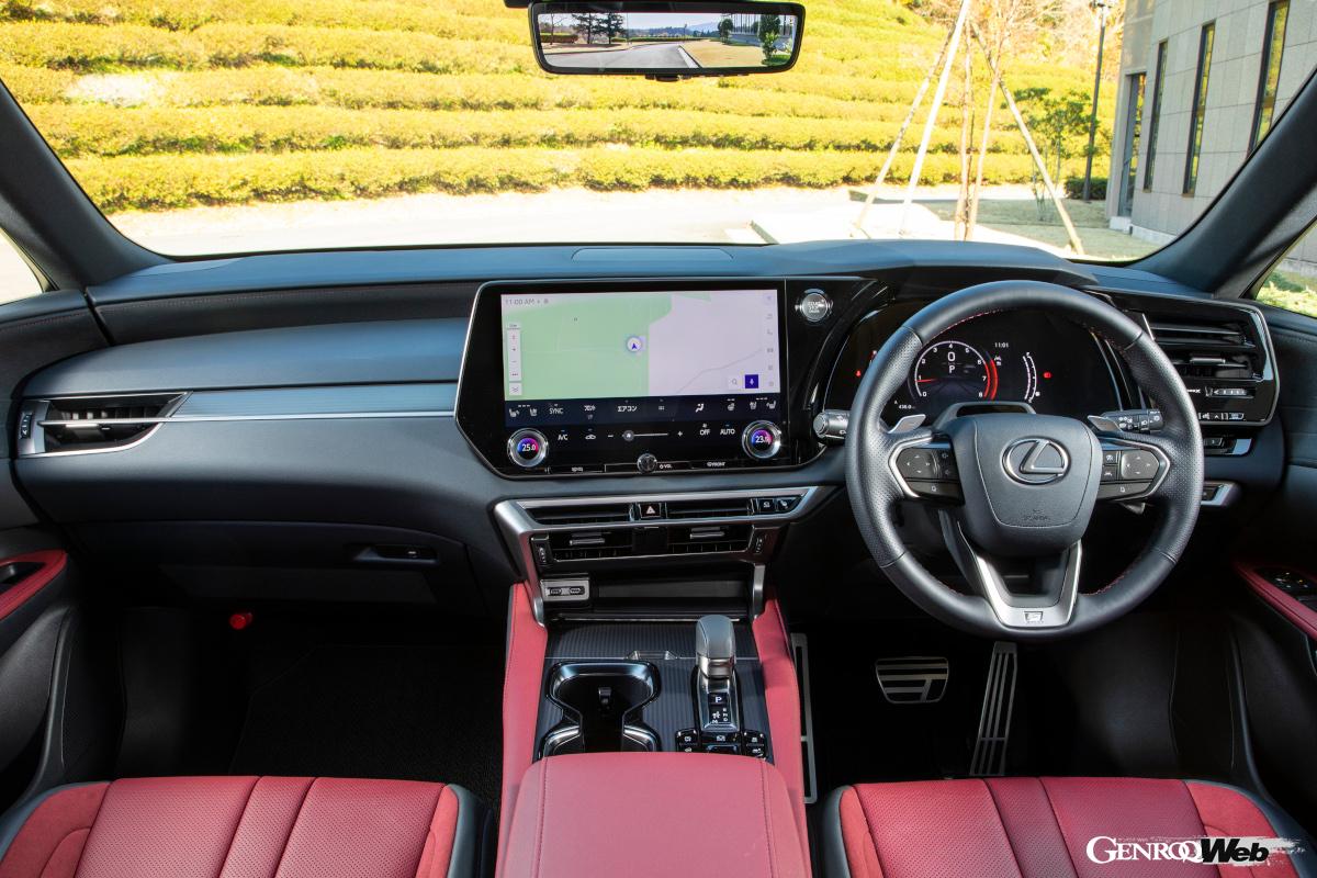 インテリアには、クルマとドライバーが直感的につながり、より運転操作に集中できるコクピット思想「Tazuna Concept」を導入した。