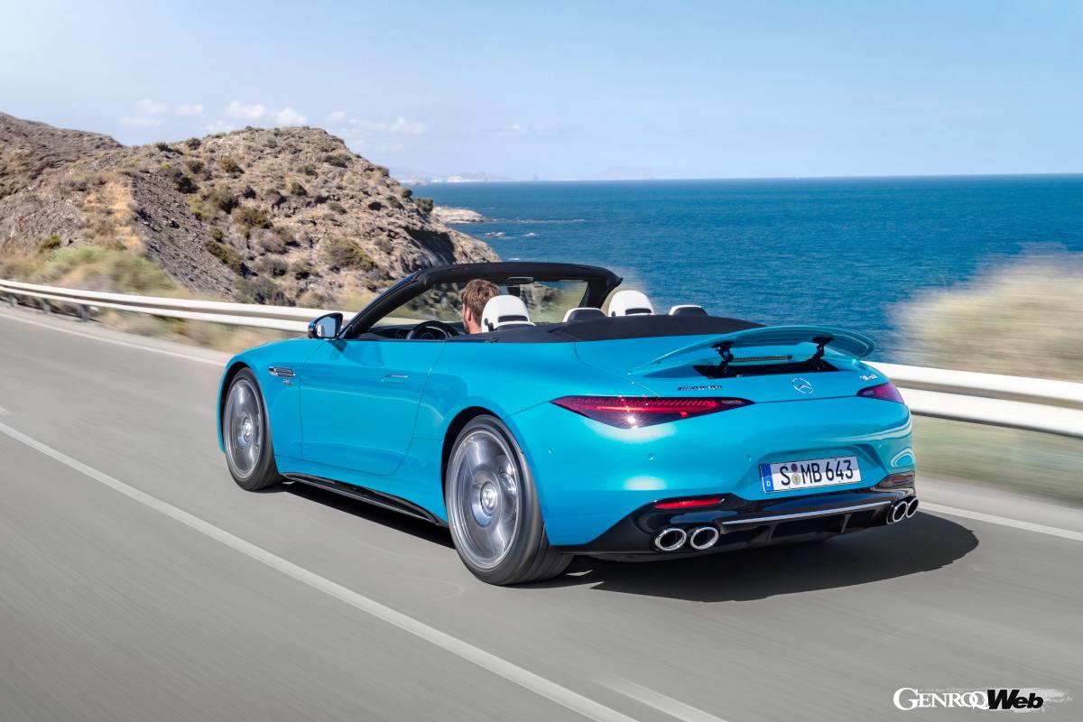 ラグジュアリーコンバーチブルのメルセデス・ベンツSLとクローズドボディのピュアスポーツたるポルシェ911。それぞれの魅力は一概に比較はできない？