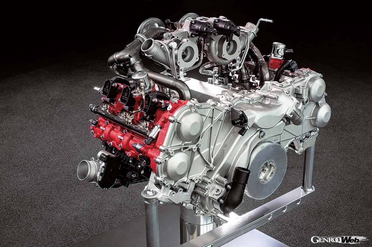 「296」の車名は、総排気量2992ccとV6の数字を掛け合わせたもの。これに電動モーターを組み合わせ、システム最高出力は830PSを発揮。