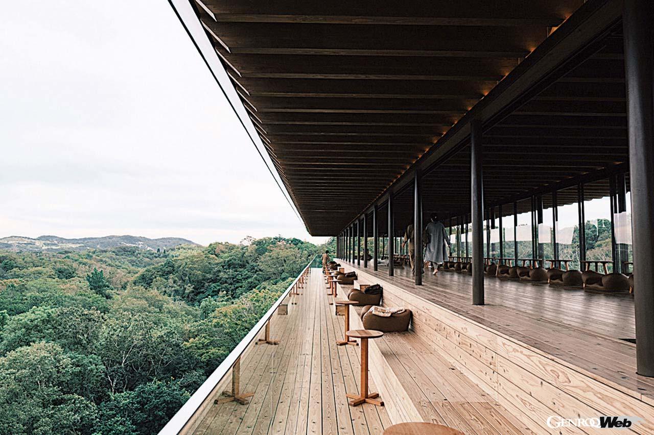 禅坊 靖寧で風、小鳥のさえずり、虫のざわめきを感じる。ここで「禅」「書」「香」「茶」など、まさにウェルビーイングな体験をした。