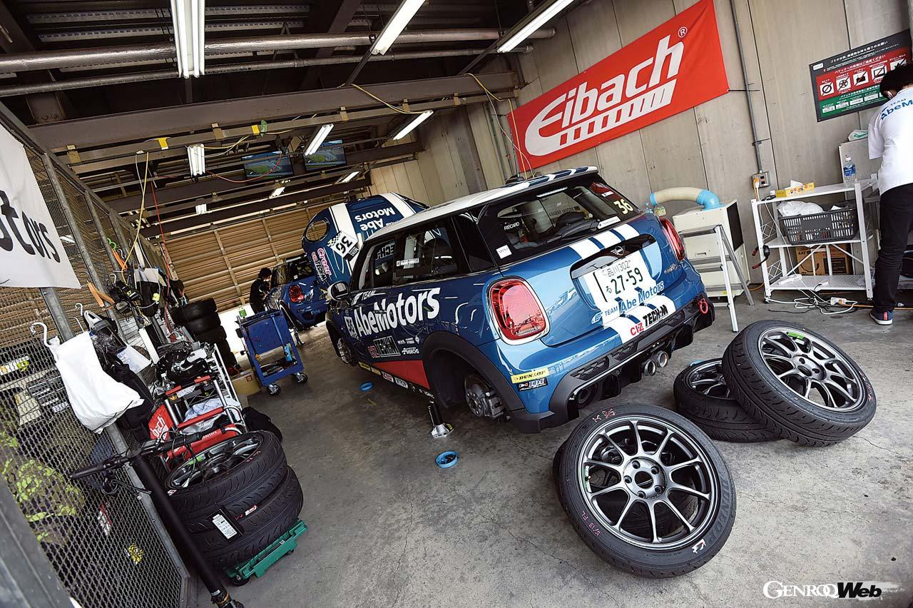 MINIチャレンジはナンバー付きとナンバーなしの2カテゴリーが開催される。それぞれにベース車の頑強さを存分に体験できる内容だ。