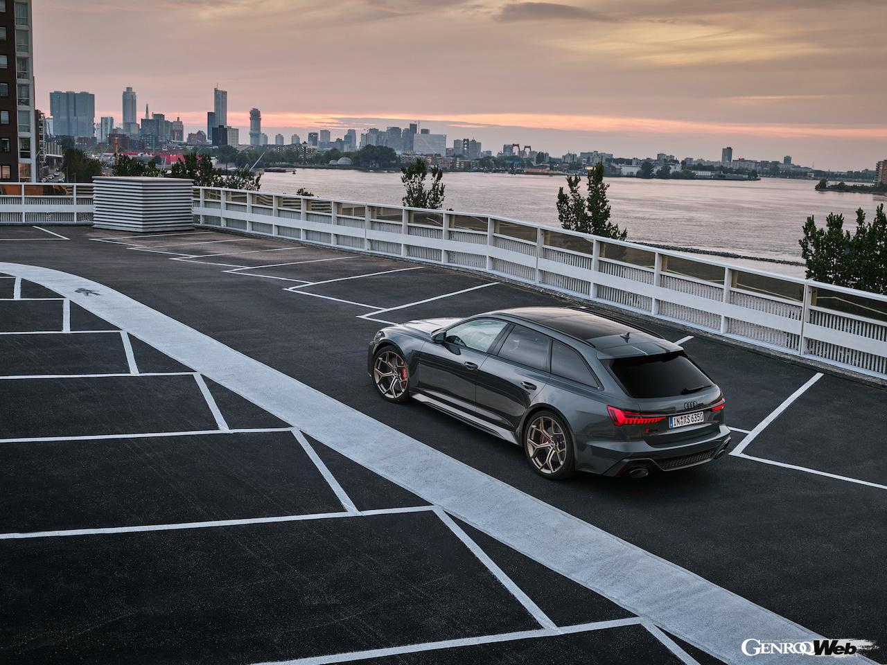 アウディ RS 6 アバント パフォーマンスのエクステリア。