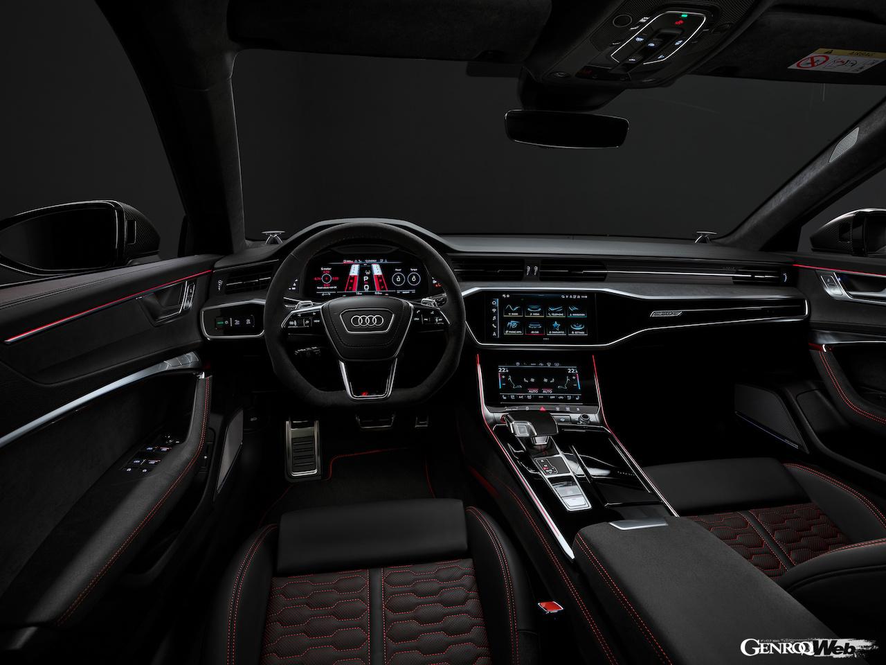 アウディ RS 6 アバント パフォーマンスのインテリア。