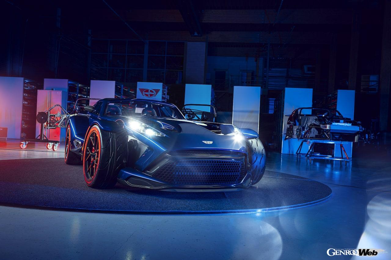 750kgの車重に506PSの最高出力を搭載する、ドンカーブート F22のエクステリア。