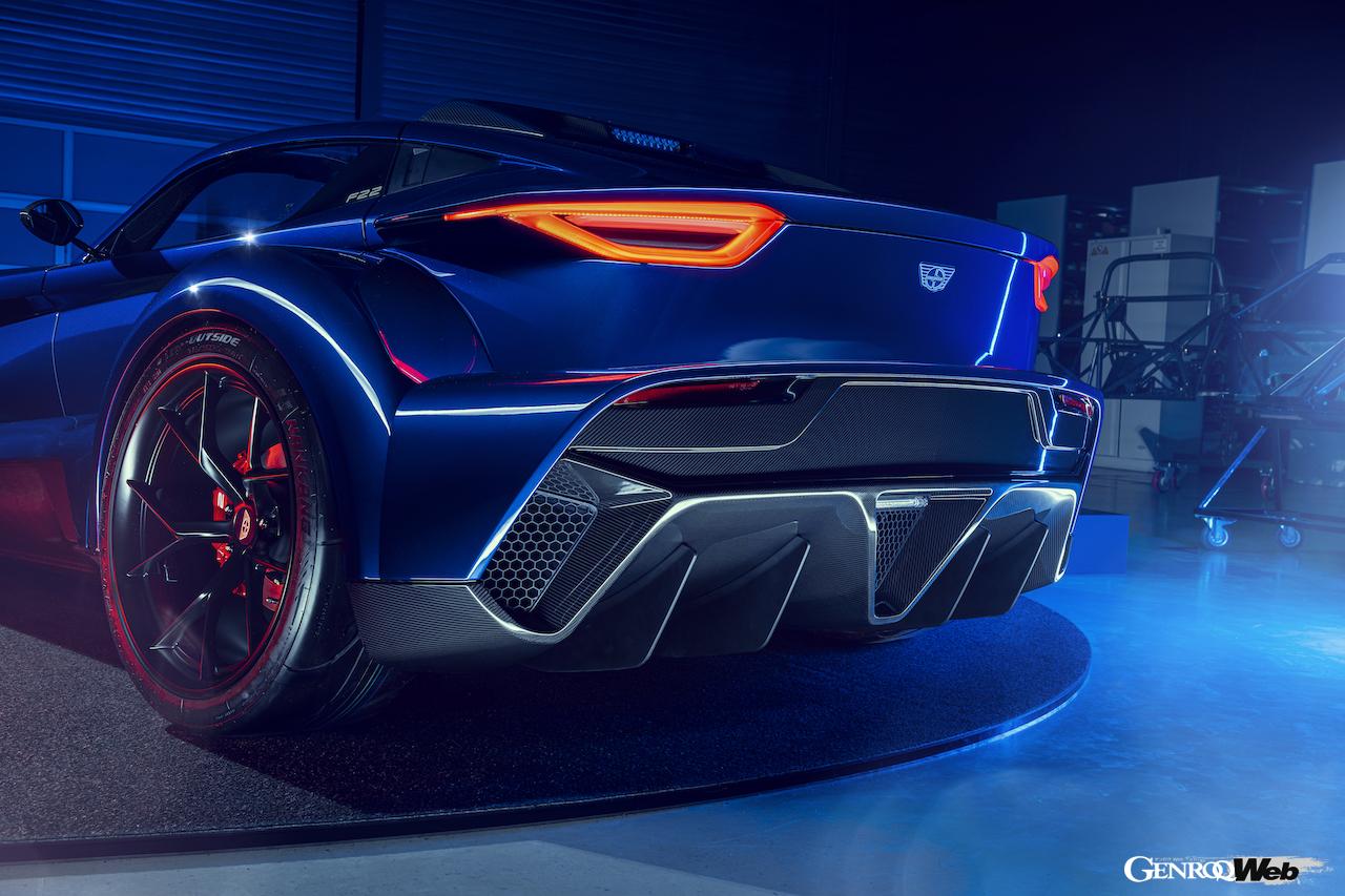 750kgの車重に506PSの最高出力を搭載する、ドンカーブート F22のエクステリア。