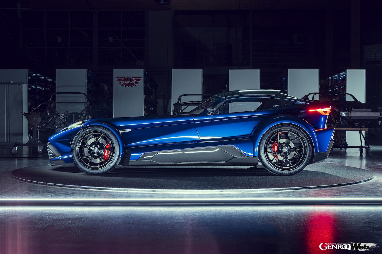 750kgの車重に506PSの最高出力を搭載する、ドンカーブート F22のエクステリア。