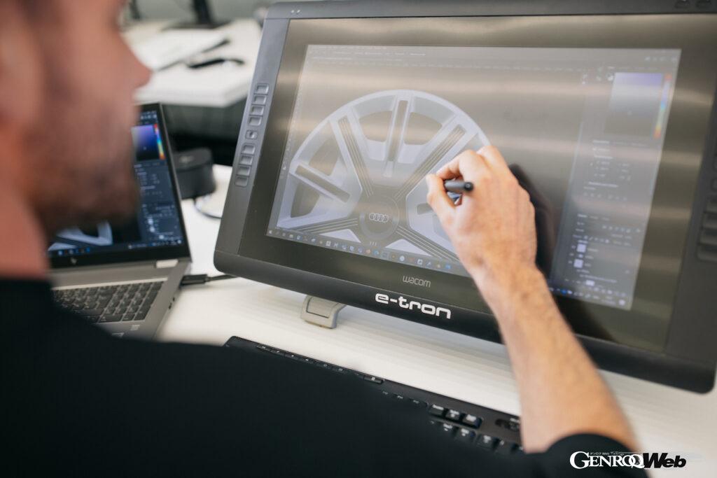 「FelGAN」を活用してホイールのデザインを行うアウディのデザイナーたち。