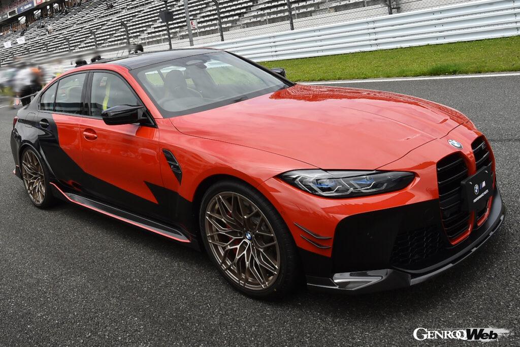 M パフォーマンス・パーツを装着したBMW M3 Sedan Competition M xDriveには特別ラッピングが施される。※写真はイメージです