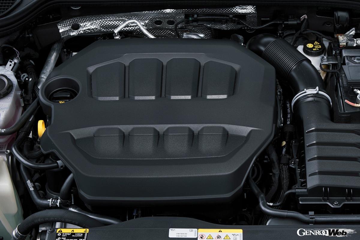 どちらも2.0リッターターボエンジンを搭載する。最高出力はシビック・タイプRが10PS上回っているが、最大トルクは同じ値。