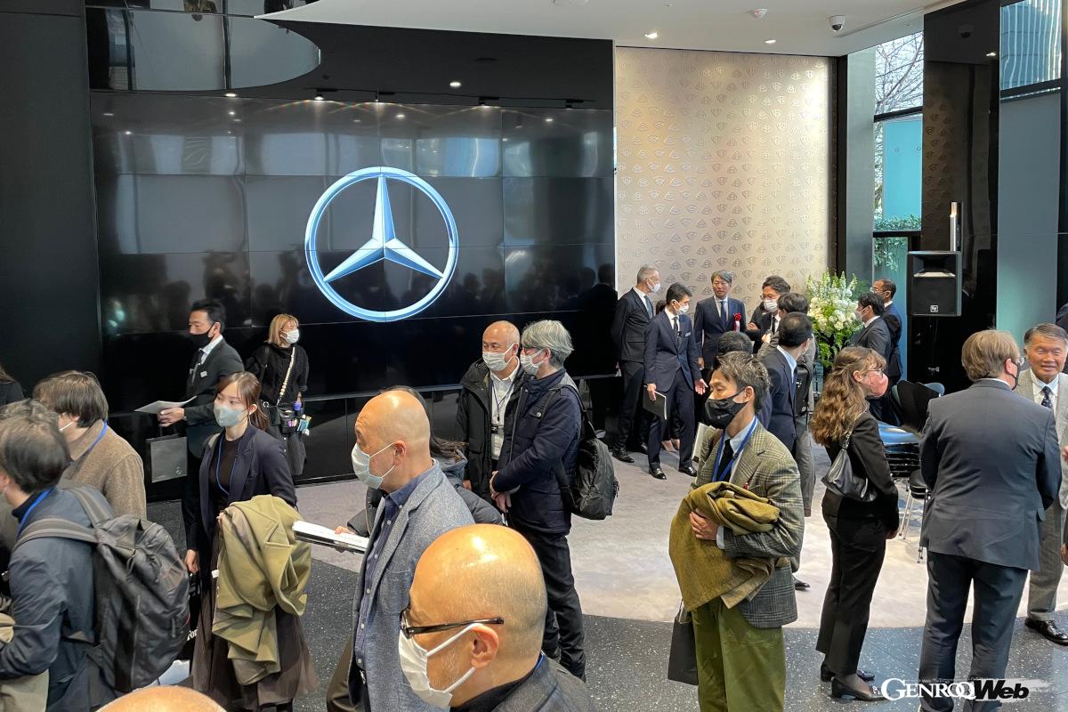 表会場は「スターズ＠メルセデス・ベンツ銀座」で、その格式に相応しい場所でのお披露目となった。