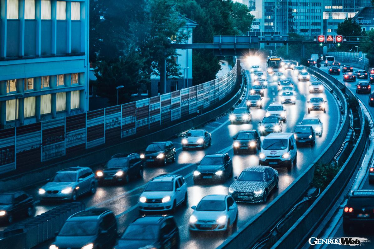 自動車メーカー各社は自動運転開発競争に積極的に乗り出している。とはいえ、完全自動運転となるレベル4はまだまだ先のことだろう。