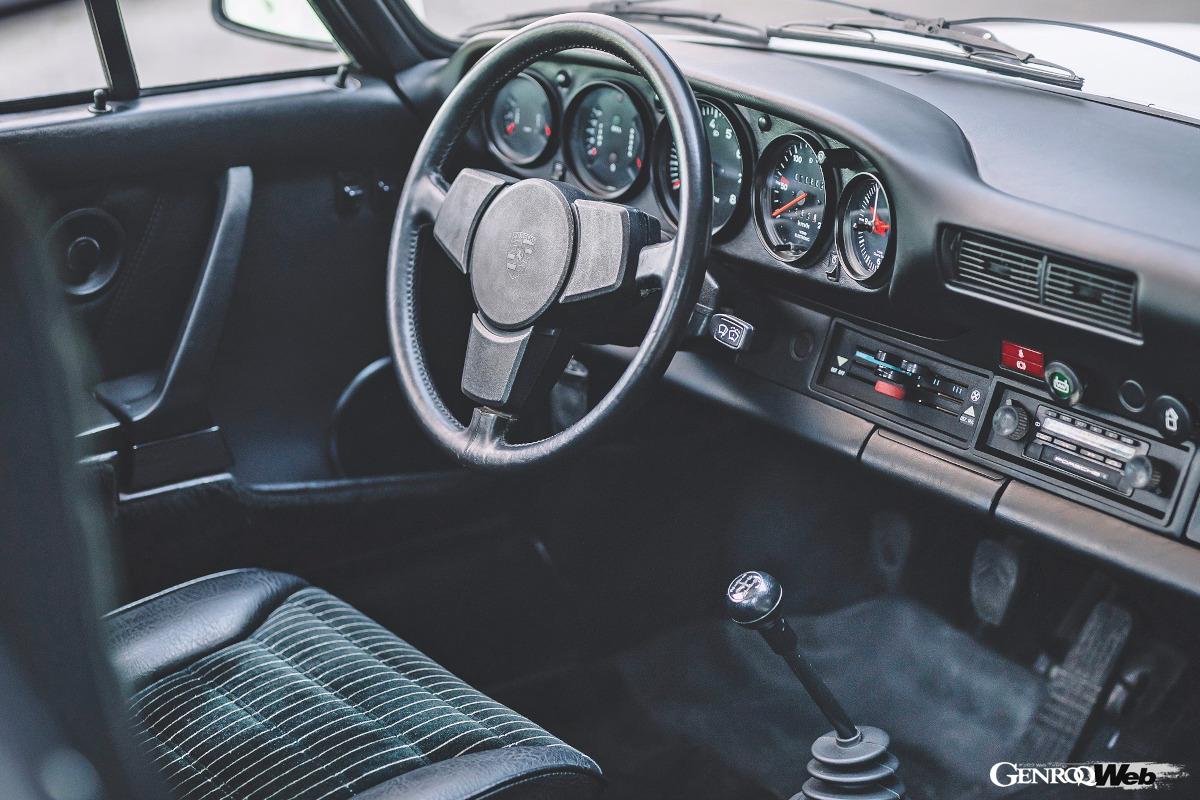 大雪による立ち往生の例を引くまでもなく、飲み物や食べ物を常備しておくのも重要なサバイバル術だ。