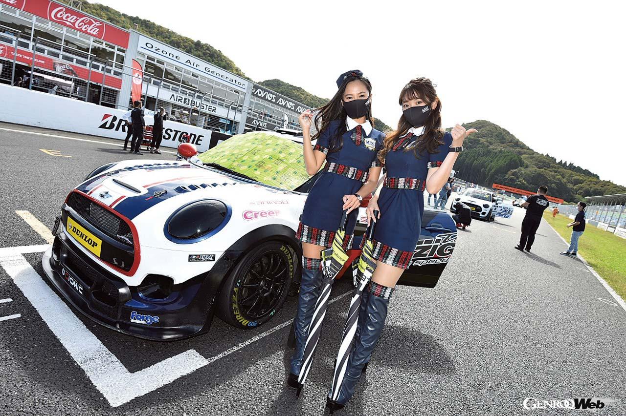 MINI Challenge：MINIチャレンジは、ナンバーなしのジョンクーパーワークスをベースとする「JCWクラス」とナンバー付き「クーパーSクラス」の2クラス。