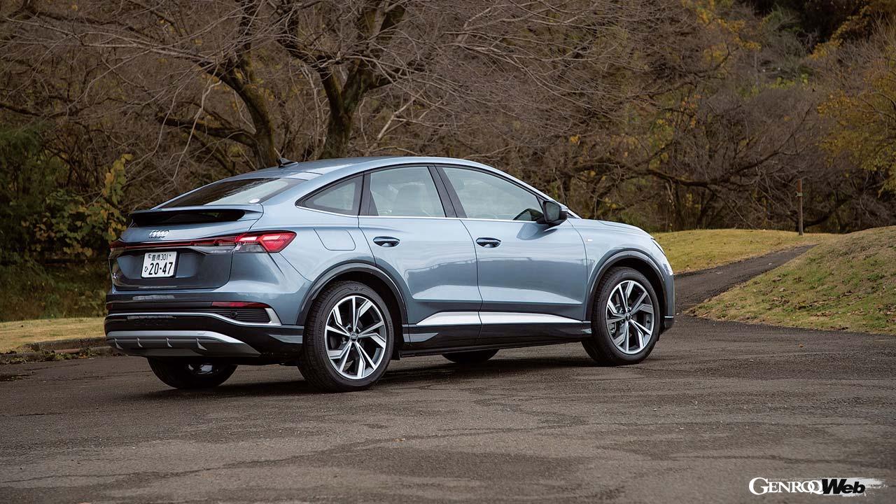 今回試乗したQ4スポーツバックe-tron。車名のスポーツバックが表すように、ベースのQ4 e-tronとはリヤの形状が異なる。