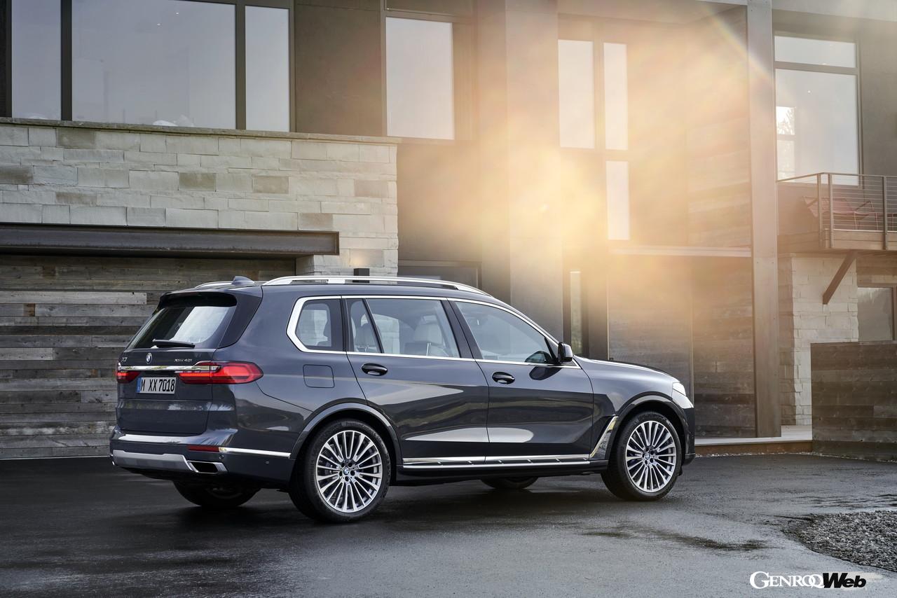 BMW X7を新旧比較