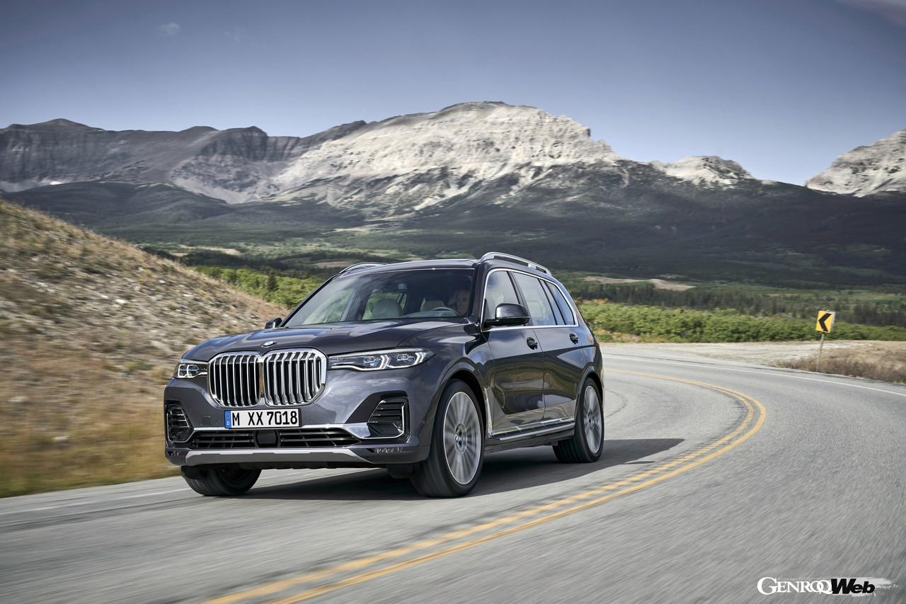 BMW X7を新旧比較