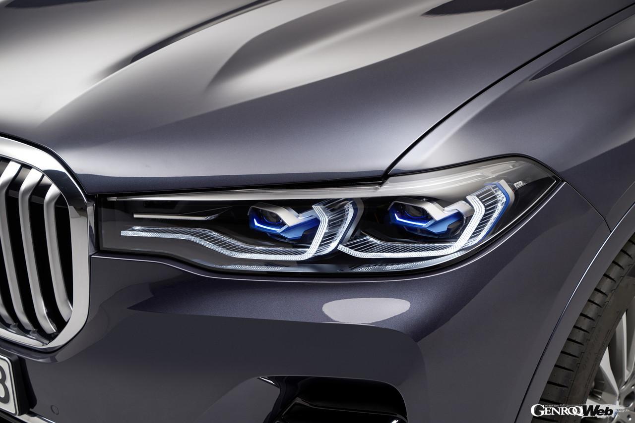 BMW X7を新旧比較