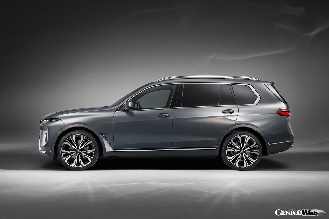 BMW X7を新旧比較