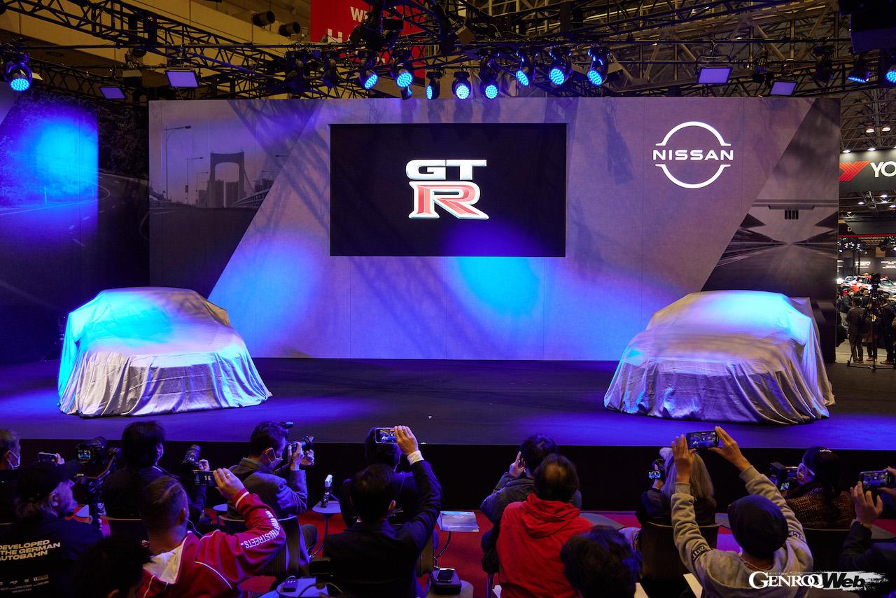 東京オートサロン2023の会場で行われた、日産GT-R 2024年モデル先行公開イベント。