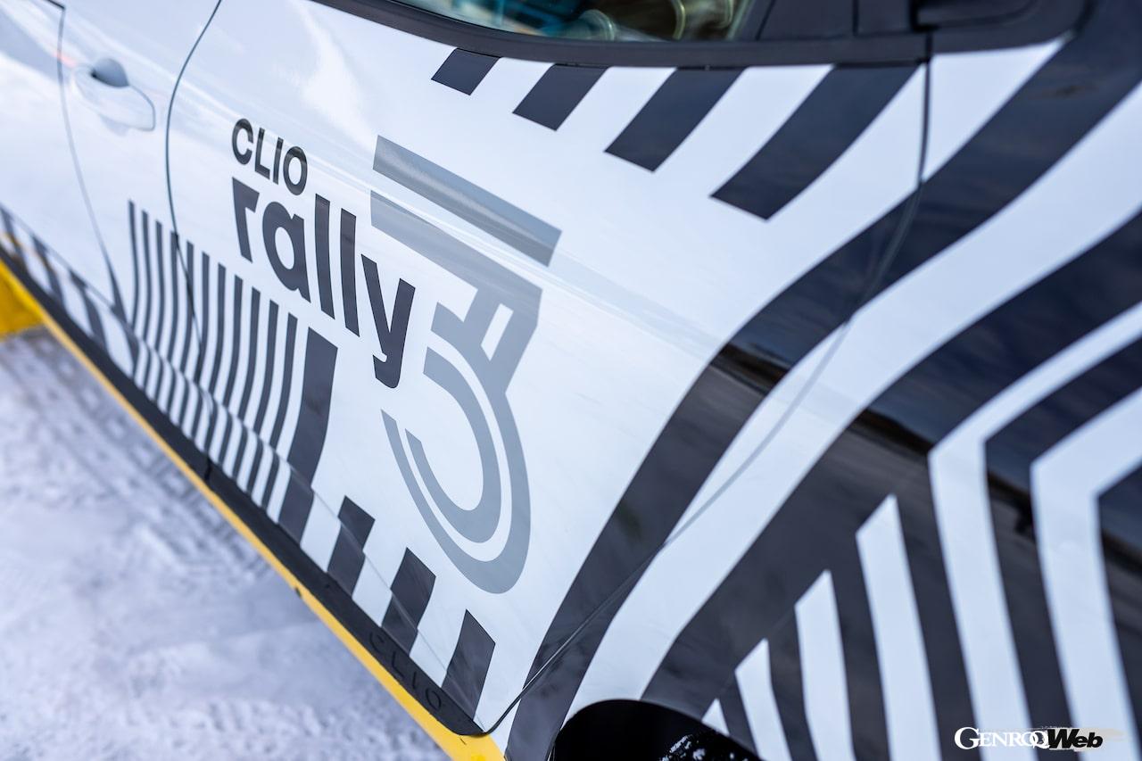 現行クリオとしては、3台目となるプライベーター向け4輪駆動ラリーカー「クリオ ラリー3」。