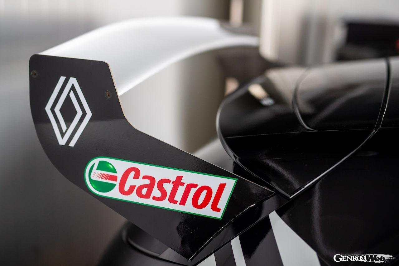 アルピーヌF1チームの知見が活かされた、ルノー クリオ ラリー3の大型リヤウイング。