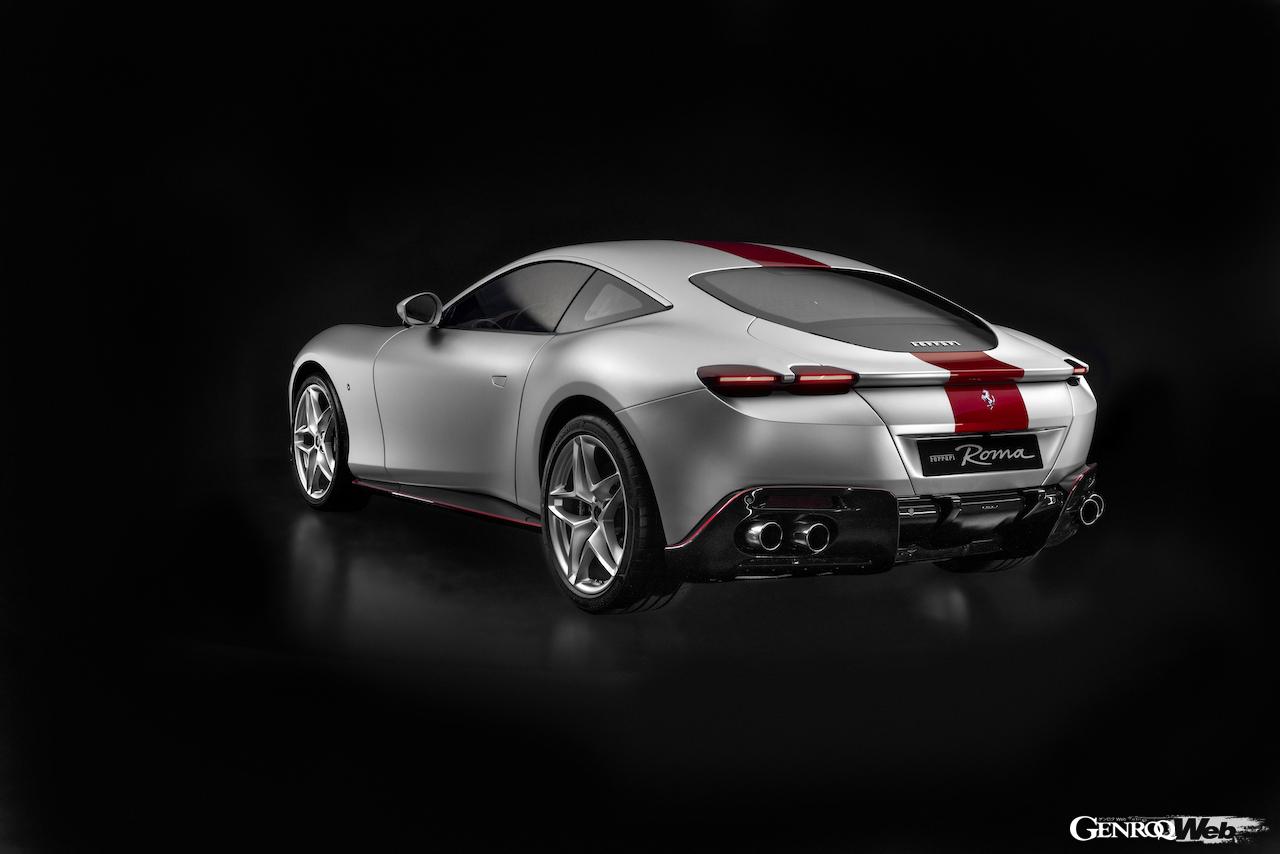 サヌシルヴァー・マットに、鮮やかなロッソ・マグマ・グロッシーが組み合わせられた、フェラーリ ローマ チャイナのエクステリア。