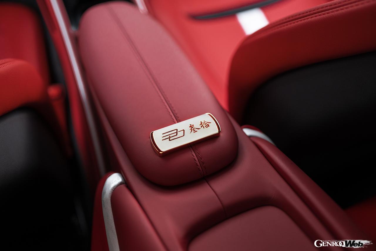 中国の伝統美が表現された、ラグジュアリーなフェラーリ ローマ チャイナのインテリア。