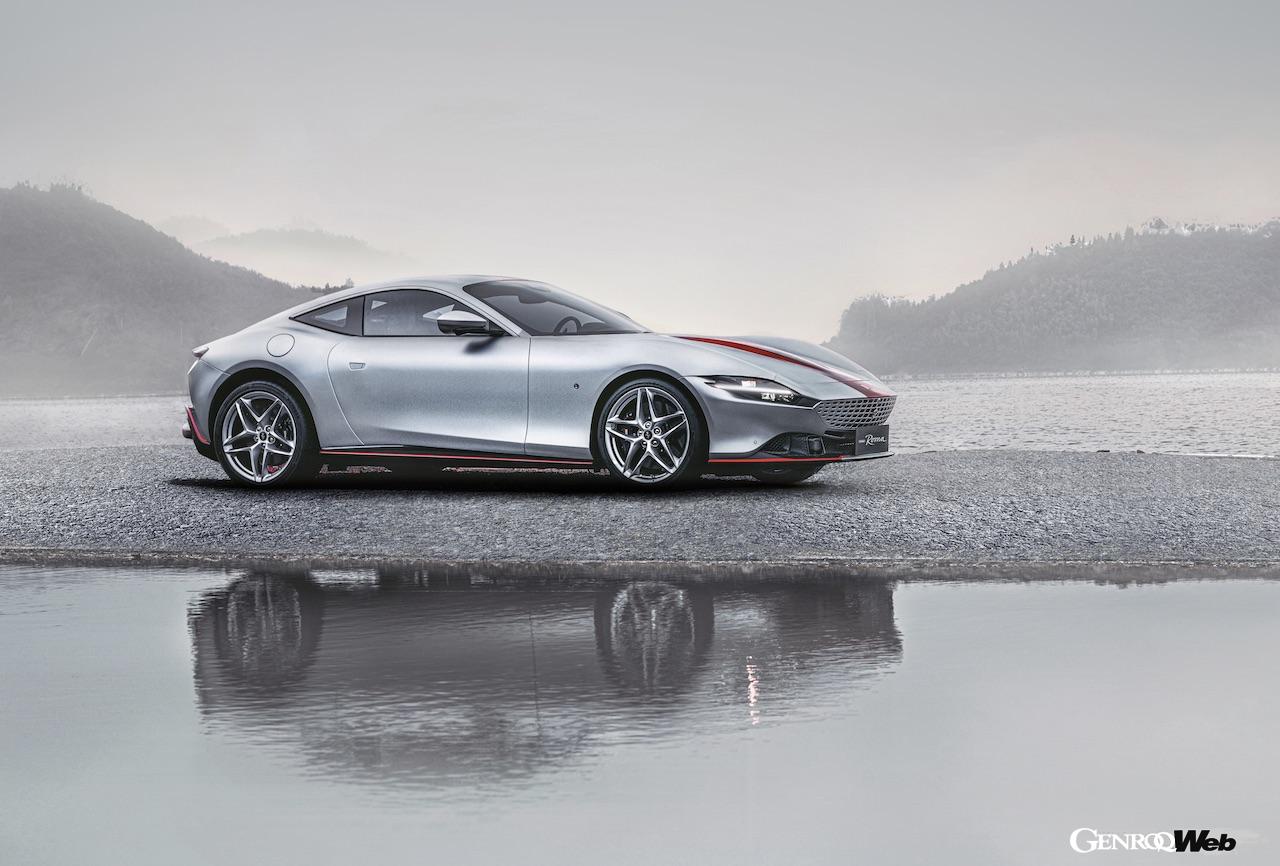 サヌシルヴァー・マットに、鮮やかなロッソ・マグマ・グロッシーが組み合わせられた、フェラーリ ローマ チャイナのエクステリア。