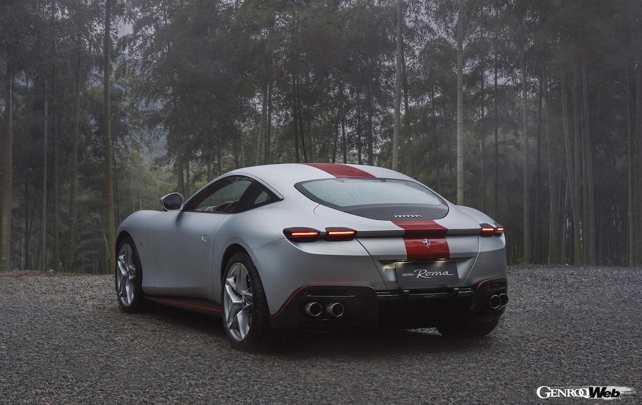 サヌシルヴァー・マットに、鮮やかなロッソ・マグマ・グロッシーが組み合わせられた、フェラーリ ローマ チャイナのエクステリア。