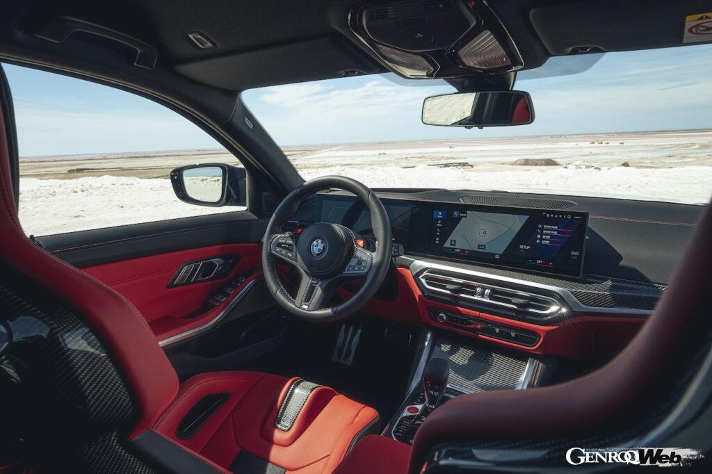 BMW M3 コンペティション M xDrive ツーリングのインテリア。