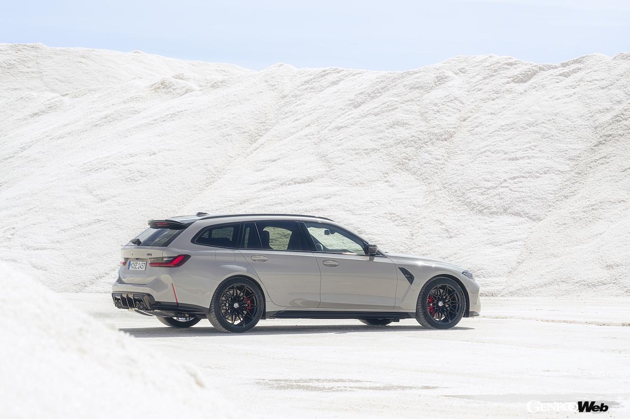 BMW M3 コンペティション M xDrive ツーリングのエクステリア。