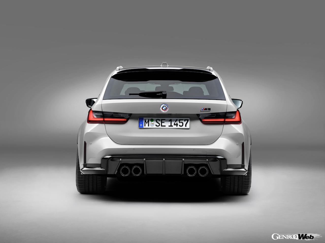 BMW M3 コンペティション M xDrive ツーリングのエクステリア。