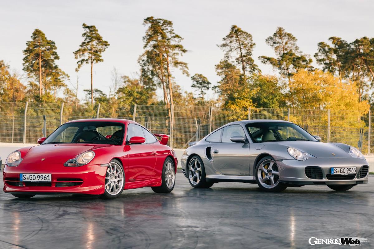 996型911GT3（左）と911ターボS。これはポルシェミュージアムのバリモンだ。