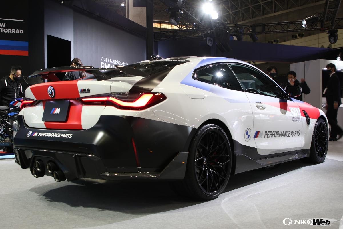 東京オートサロン 2023 BMW 限定仕様M4 Competition M xDrive。Mパフォーマンスパーツをふんだんに盛り込んだ特別仕様だ。なおこの仕様の販売予定はないという。