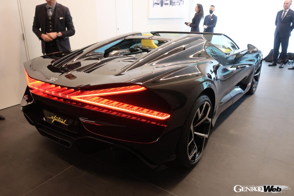 X形状のテールライトは、2020年に発表されたボリードにヒントを得たもの。