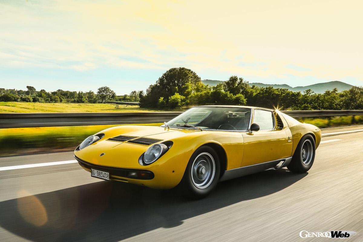 スーパーカーの原点とも言える「ミウラ」。V12を横置きするミッドシップスポーツカーである。