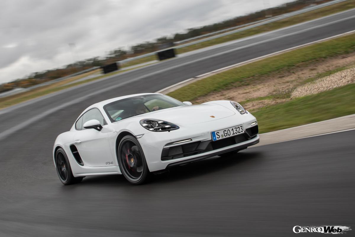 日産フェアレディZ」と「ポルシェ718GTS4.0」古豪スポーツカー2
