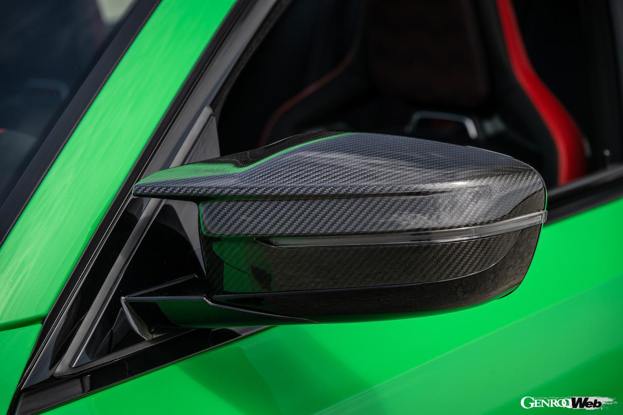 M3の限定ハイパフォーマンス仕様「BMW M3 CS」のカーボンファイバー製コンポーネント。