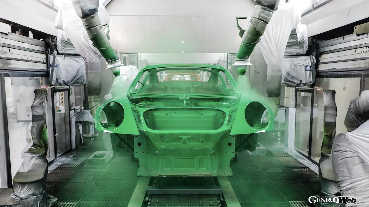 ポルシェはカラーオプションを重要な差別化要素と考えており、2021年に、「ペイント・トゥ・サンプル」と「ペイント・トゥ・サンプル・プラス」を導入した。