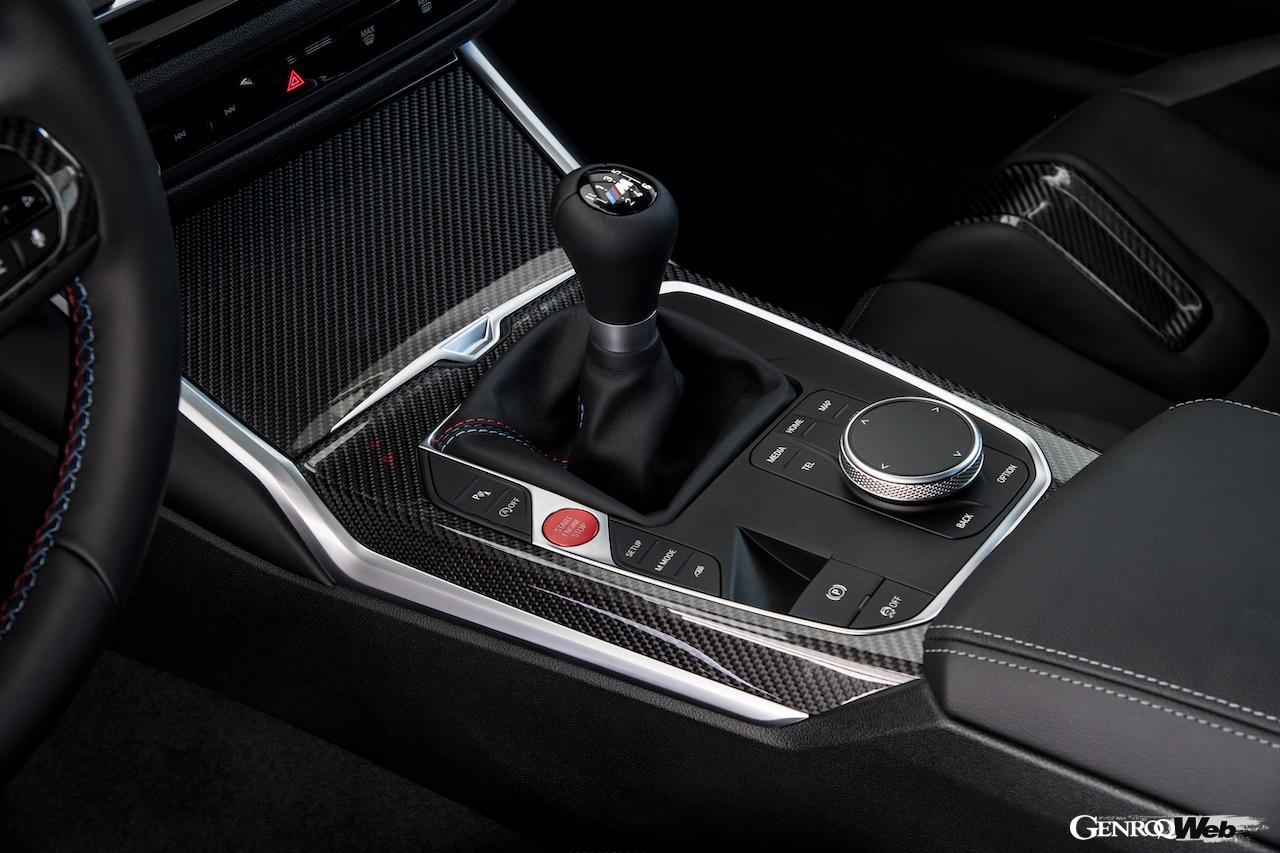 日本導入がスタートした新型「BMW M2 クーペ」の6速マニュアルミッション。