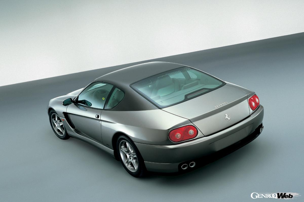 モンテゼーモロ政権の第一弾として1992年デビュー。優美なスタイリングをもつFR12気筒フェラーリへの原点回帰であった。