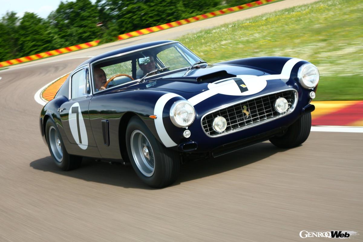 3台のみ製造された右ハンドルの250GTベルリネッタ コンペティツィオーネ。