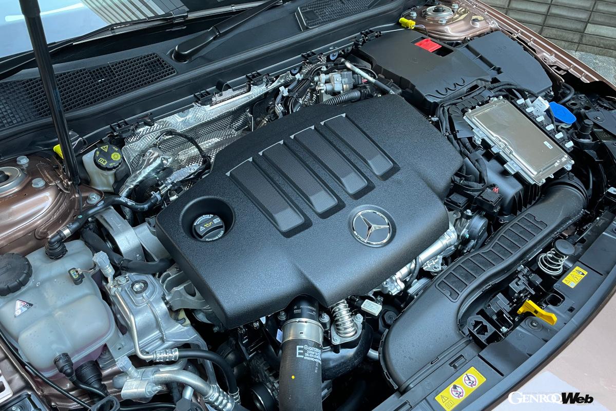 写真はA180に搭載されるM282型1331cc直4ガソリンターボ。A200dに搭載されるエンジンははOM654型1949cc直4ディーゼルターボエンジンとなる。