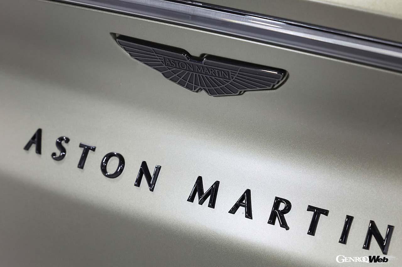 ニュージーランドから来日したアストンマーティンのインストラクター。リチャード・ムーア氏。雪上走行はお手の物だという。